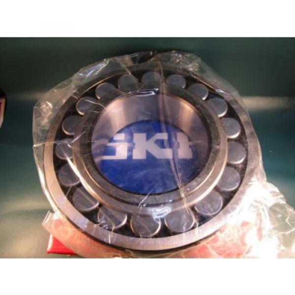 SKF 22222 E, 22222E Explorer Spherical Roller Bearing(=2 FAG,NSK,TORRINGTON,NTN) #1 image